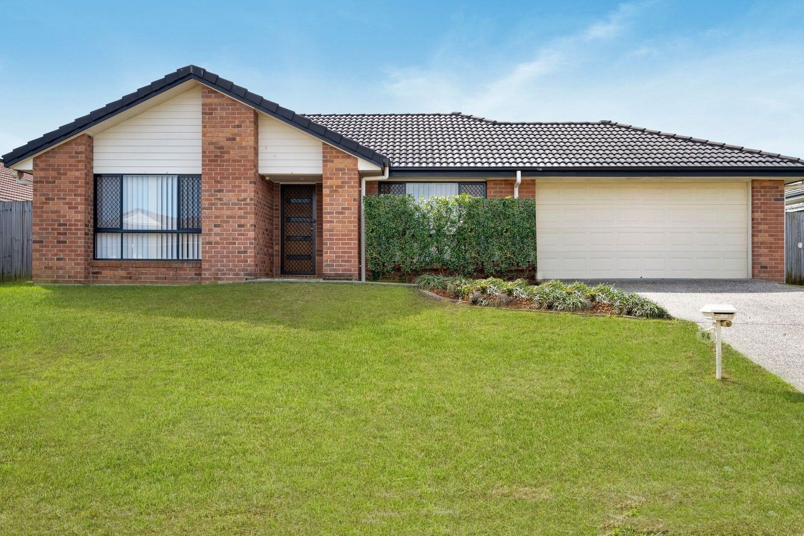 4 bedrooms House in 94 Westminster Crescent RACEVIEW QLD, 4305