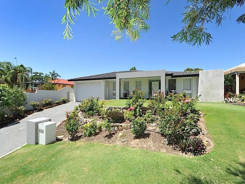 4 bedrooms House in 28 Weldon Way CITY BEACH WA, 6015