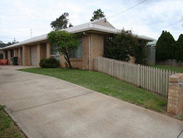 Picture of 2/24 Weise Street, OAKEY QLD 4401