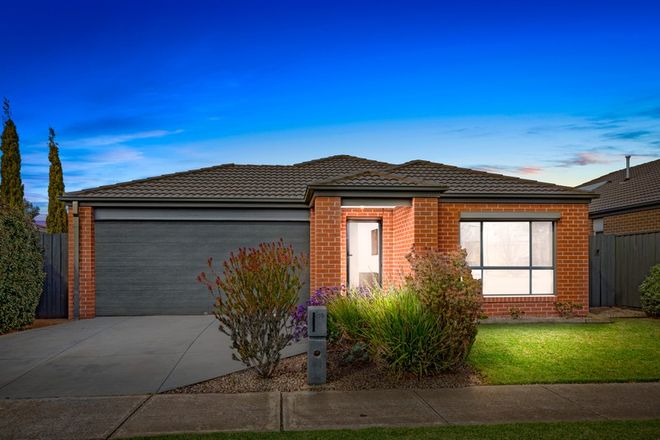 Picture of 19 Blakewater Crescent, WEIR VIEWS VIC 3338