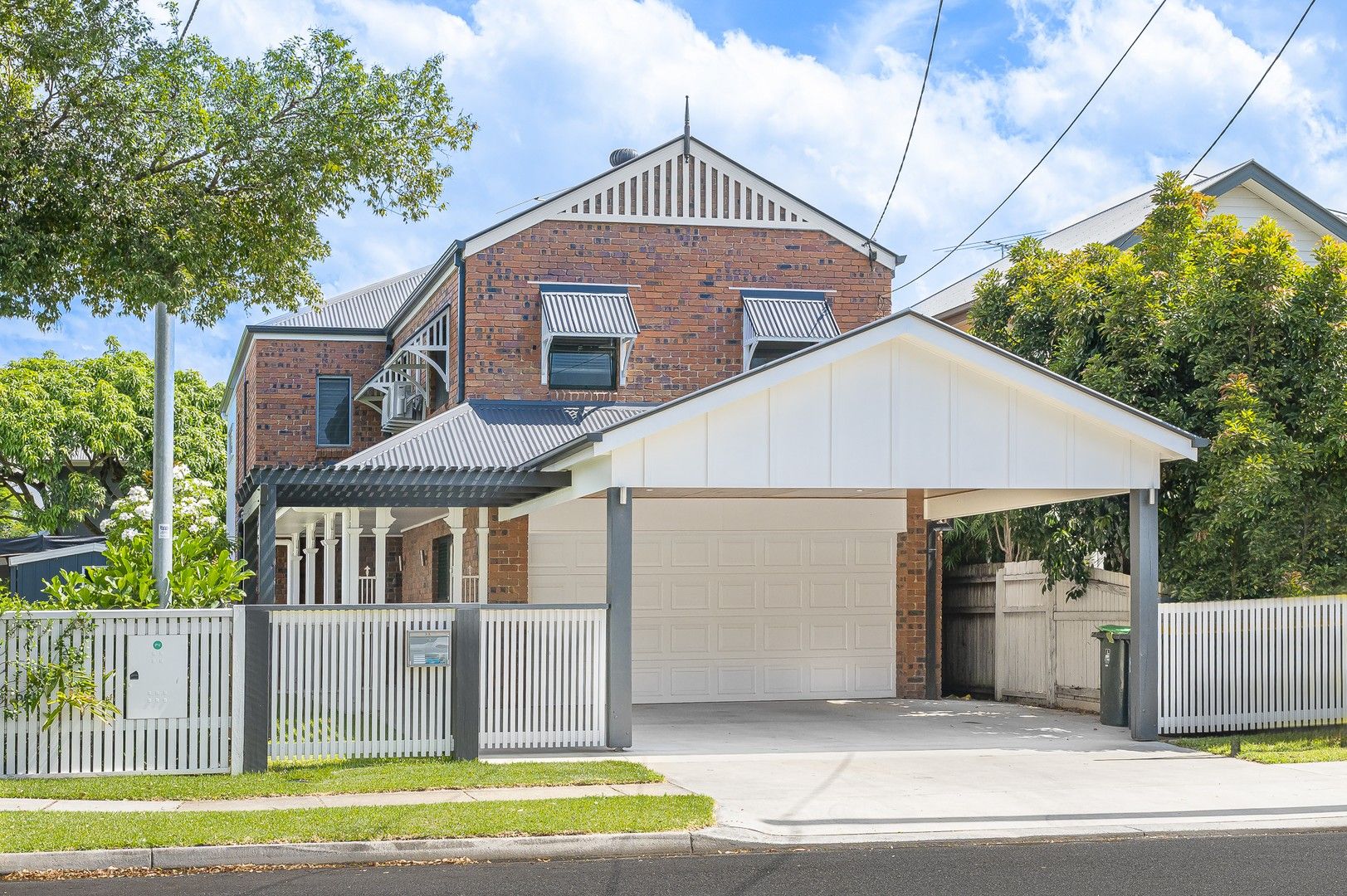 5 bedrooms House in 32 Flemington Street HENDRA QLD, 4011