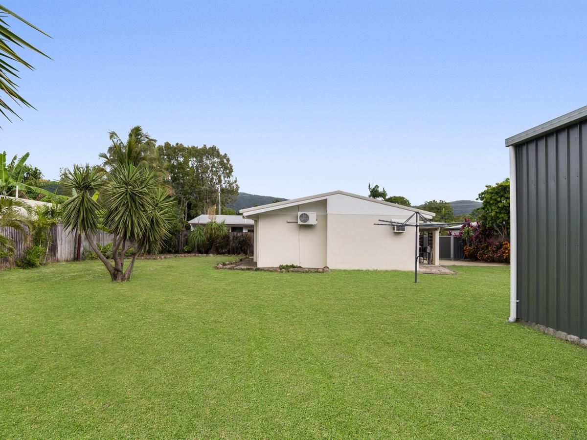 2/6 Wau Close, Trinity Beach QLD 4879, Image 1