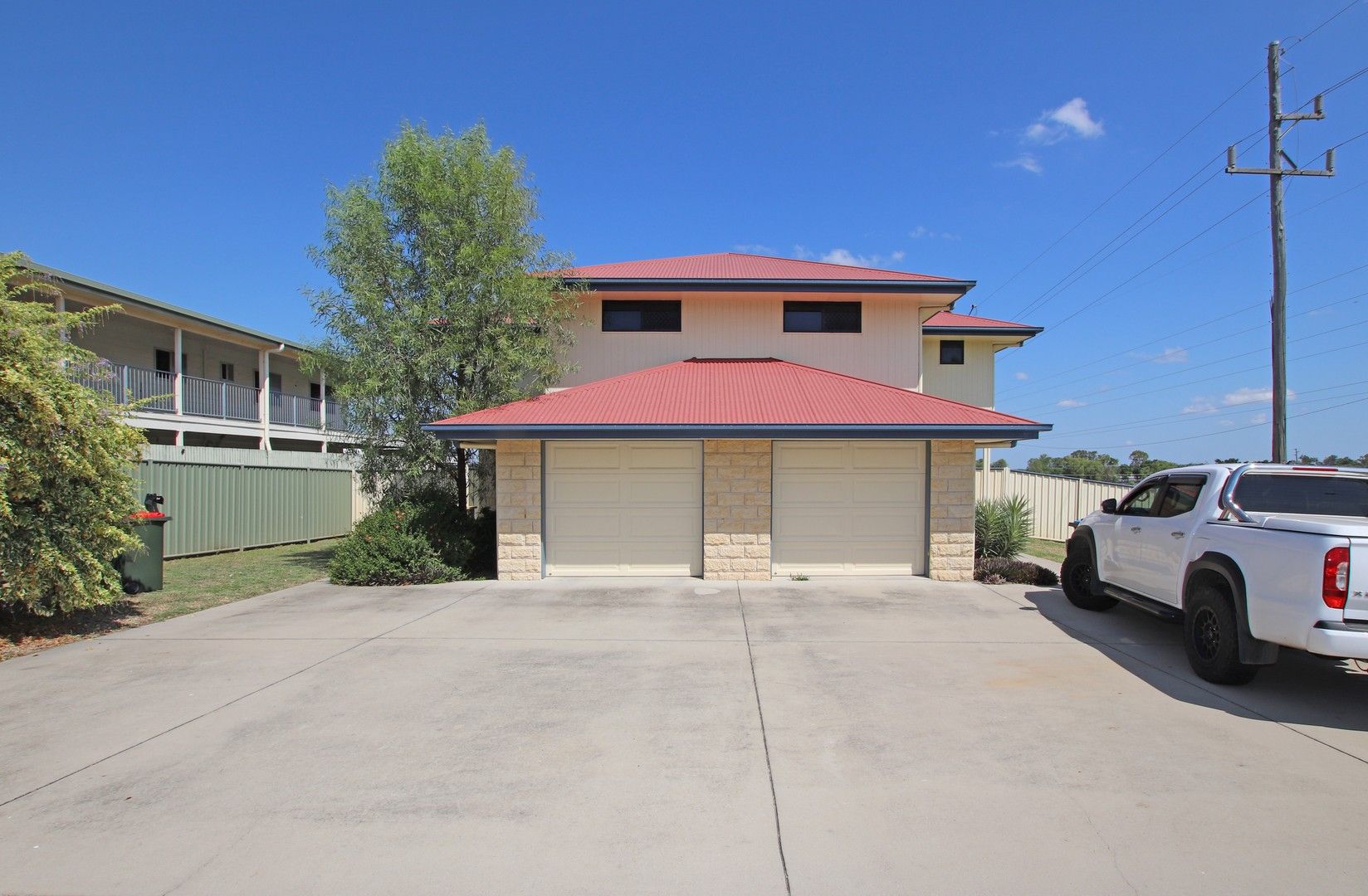 6 bedrooms Townhouse in 2 Harcla Close BILOELA QLD, 4715