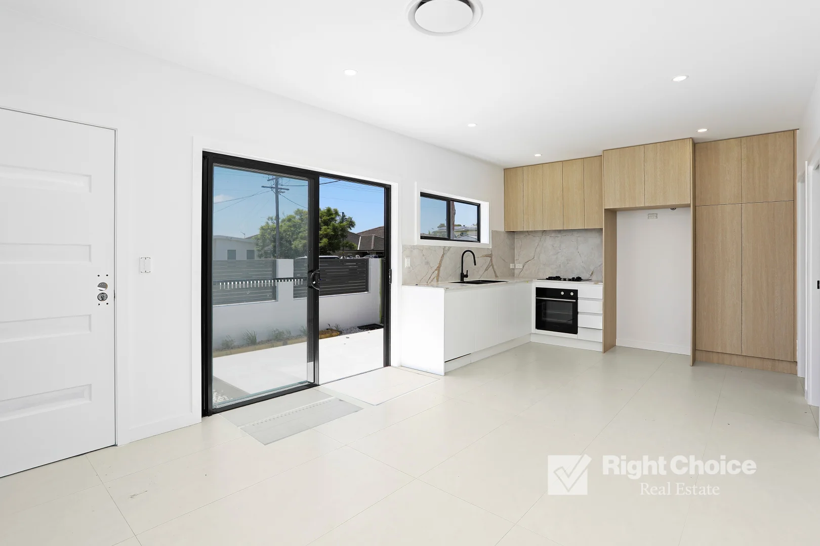 Additional image 4 of 1/45 Wentworth St, Oak Flats NSW 2529