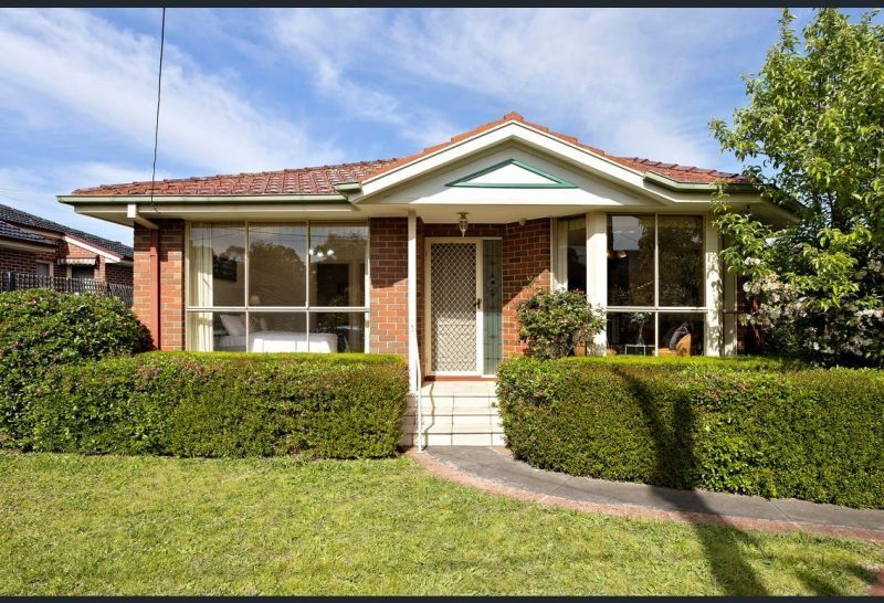 3 bedrooms Apartment / Unit / Flat in 1/10 Park Street GLEN WAVERLEY VIC, 3150