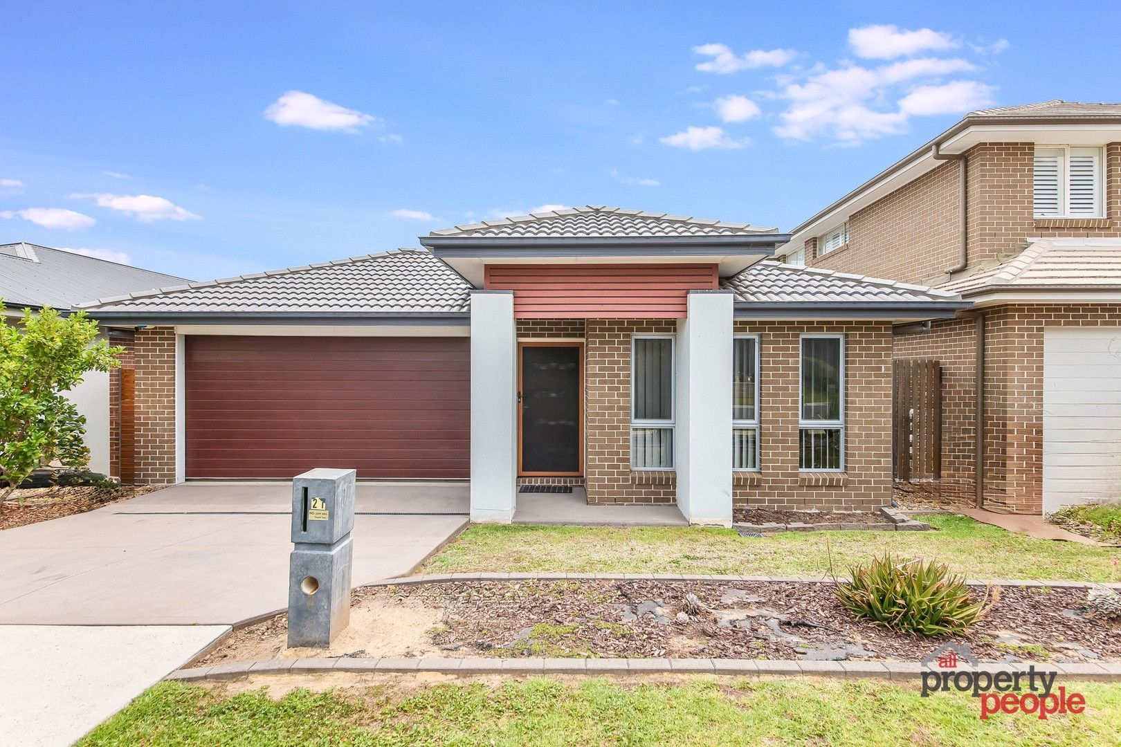 4 bedrooms House in 21 Radisich Loop ORAN PARK NSW, 2570