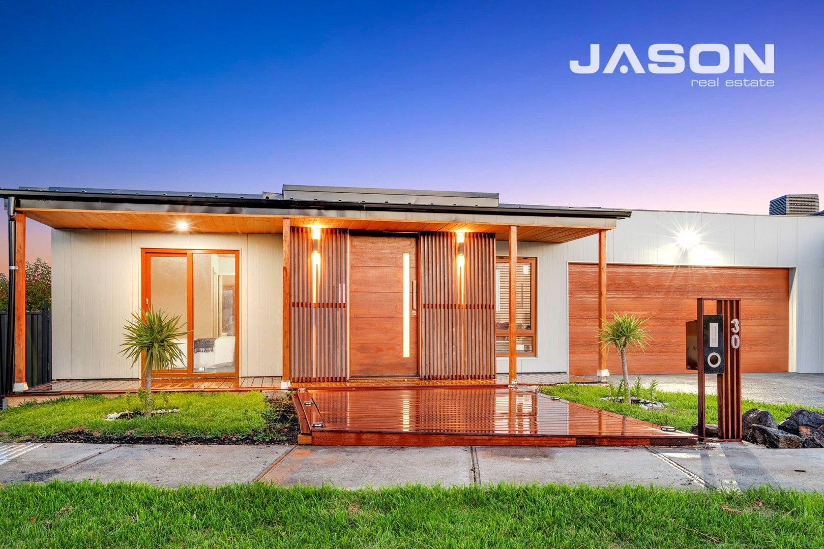 4 bedrooms House in 30 Amira Road GREENVALE VIC, 3059