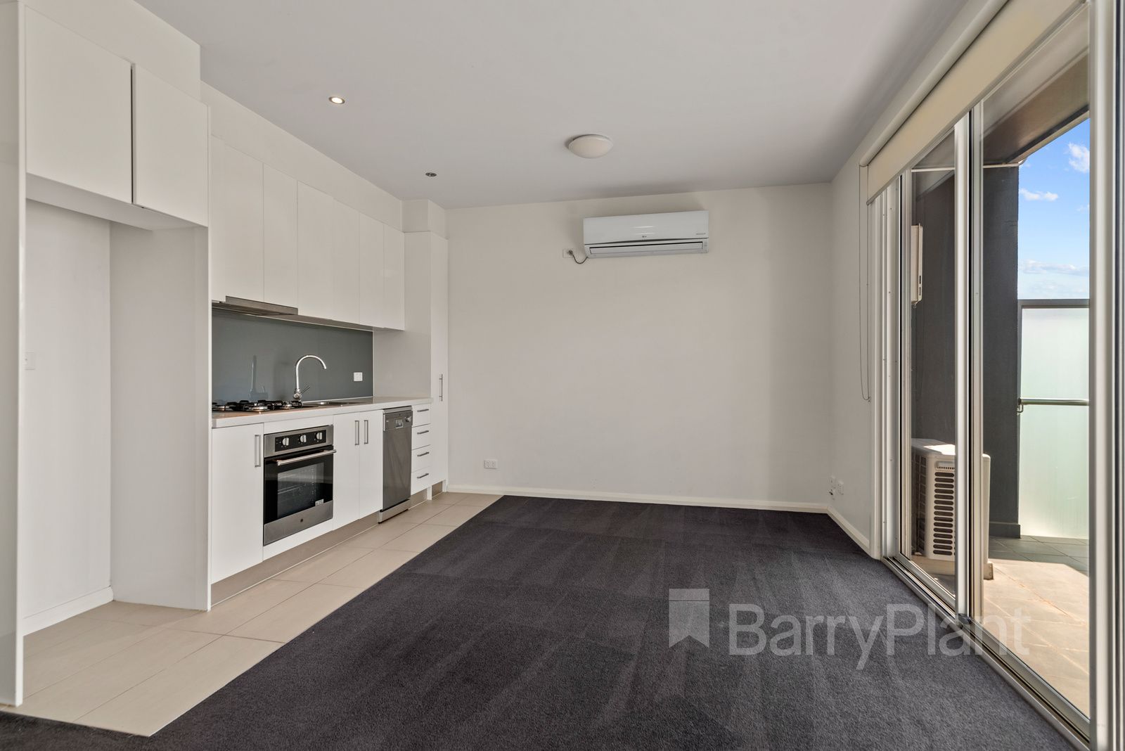 9/2 Middleborough Road, Burwood East VIC 3151, Image 0