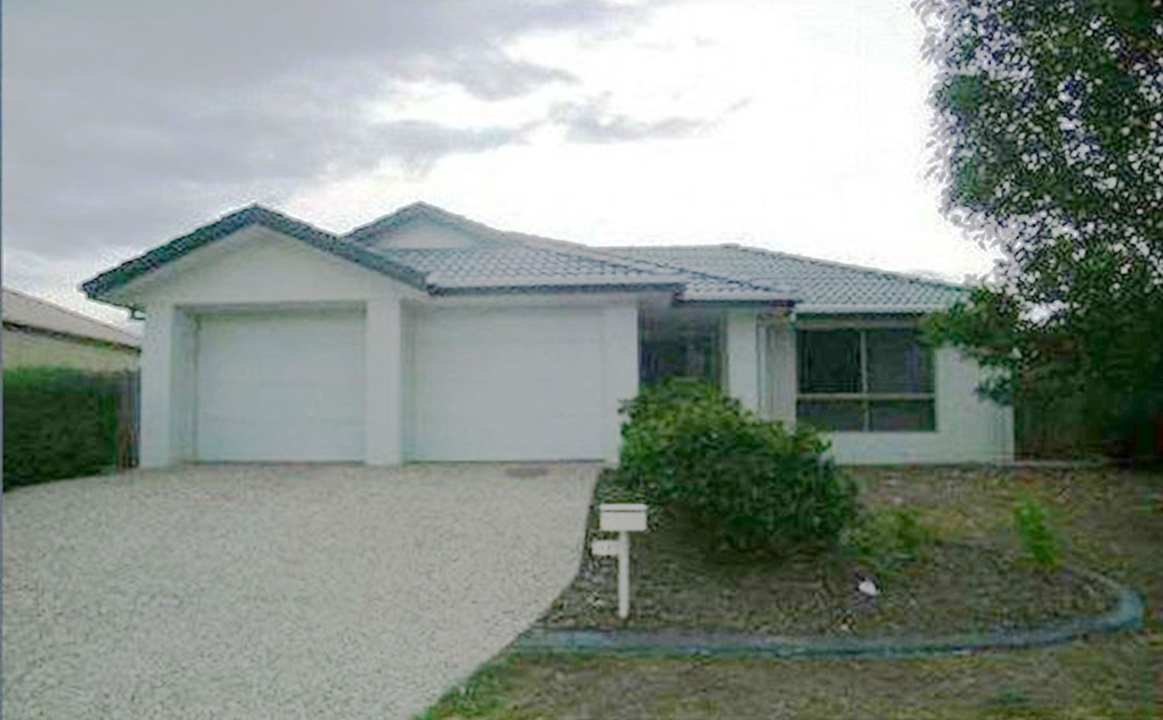 4 bedrooms House in 12 Bosswood Court YAMANTO QLD, 4305