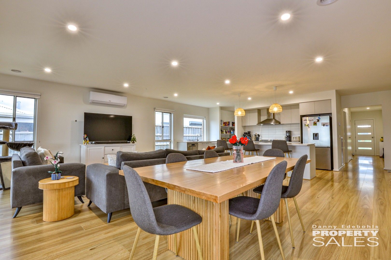 4 bedrooms House in 4 Grampians Drive MOE VIC, 3825