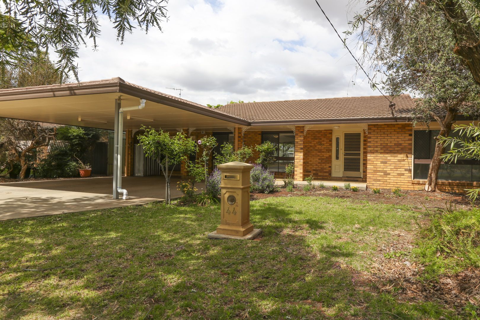 44 Merrigal Street, Griffith NSW 2680