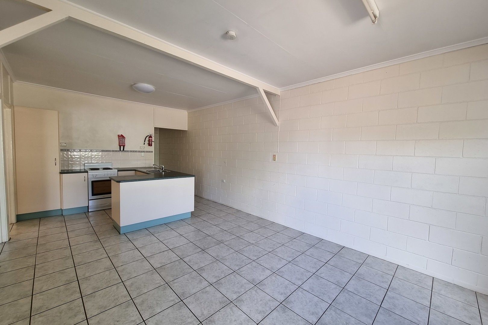2 bedrooms Apartment / Unit / Flat in A/15 Banks Cresent MOUNT ISA QLD, 4825