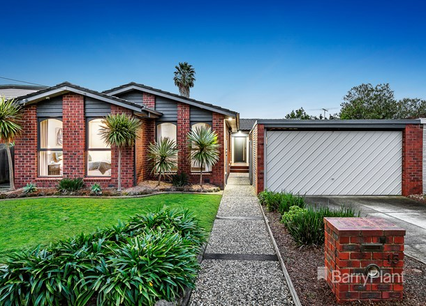 15 Elliott Crescent, Dingley Village VIC 3172