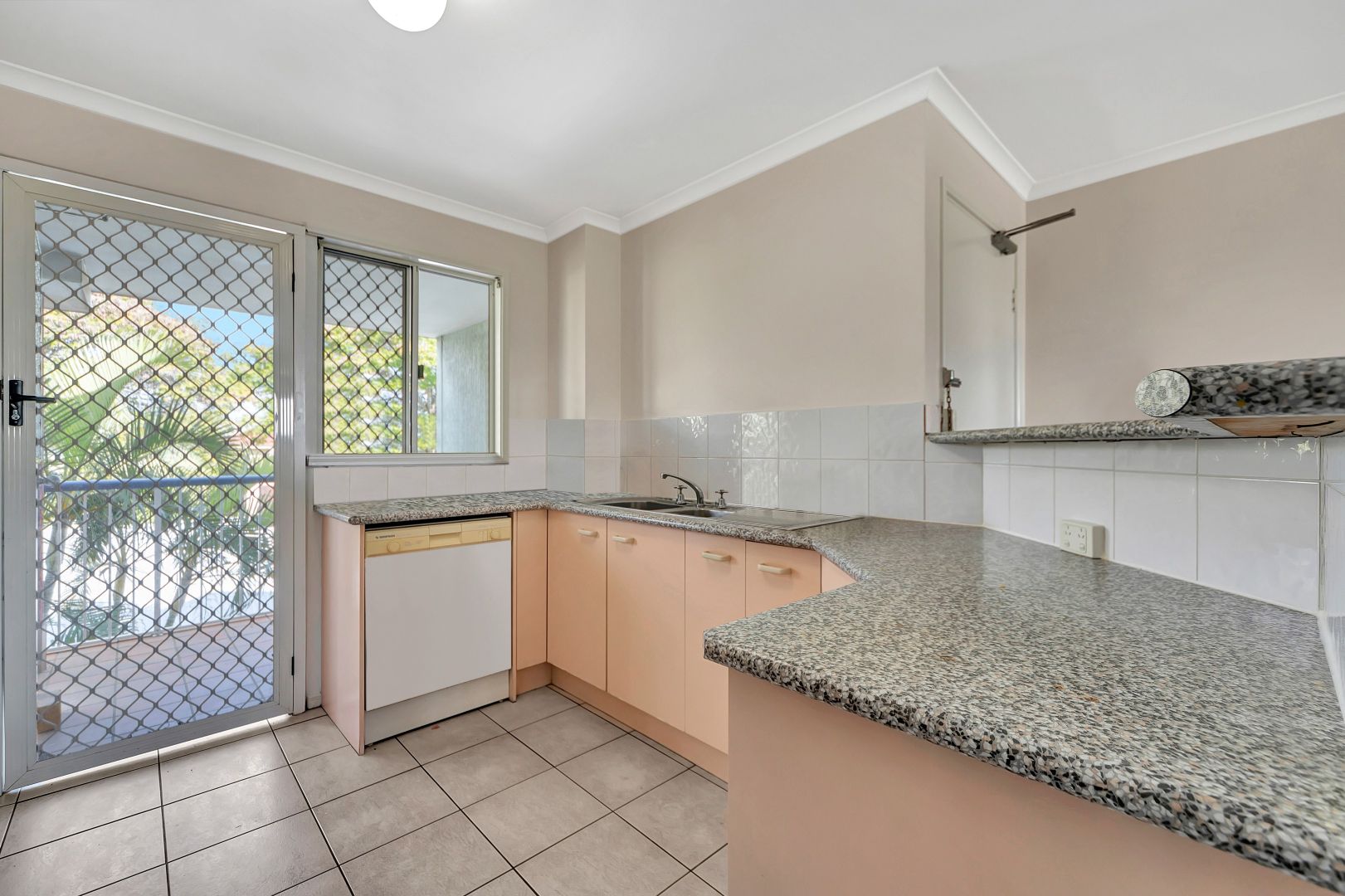 5/27 Norman Drive, Chermside QLD 4032, Image 2
