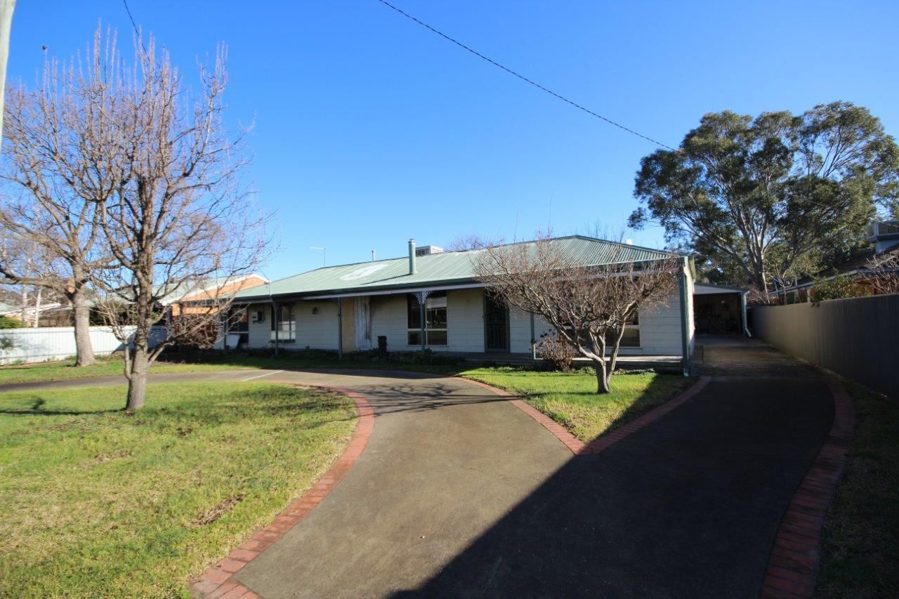 10 St Johns Court, Jindera NSW 2642, Image 1