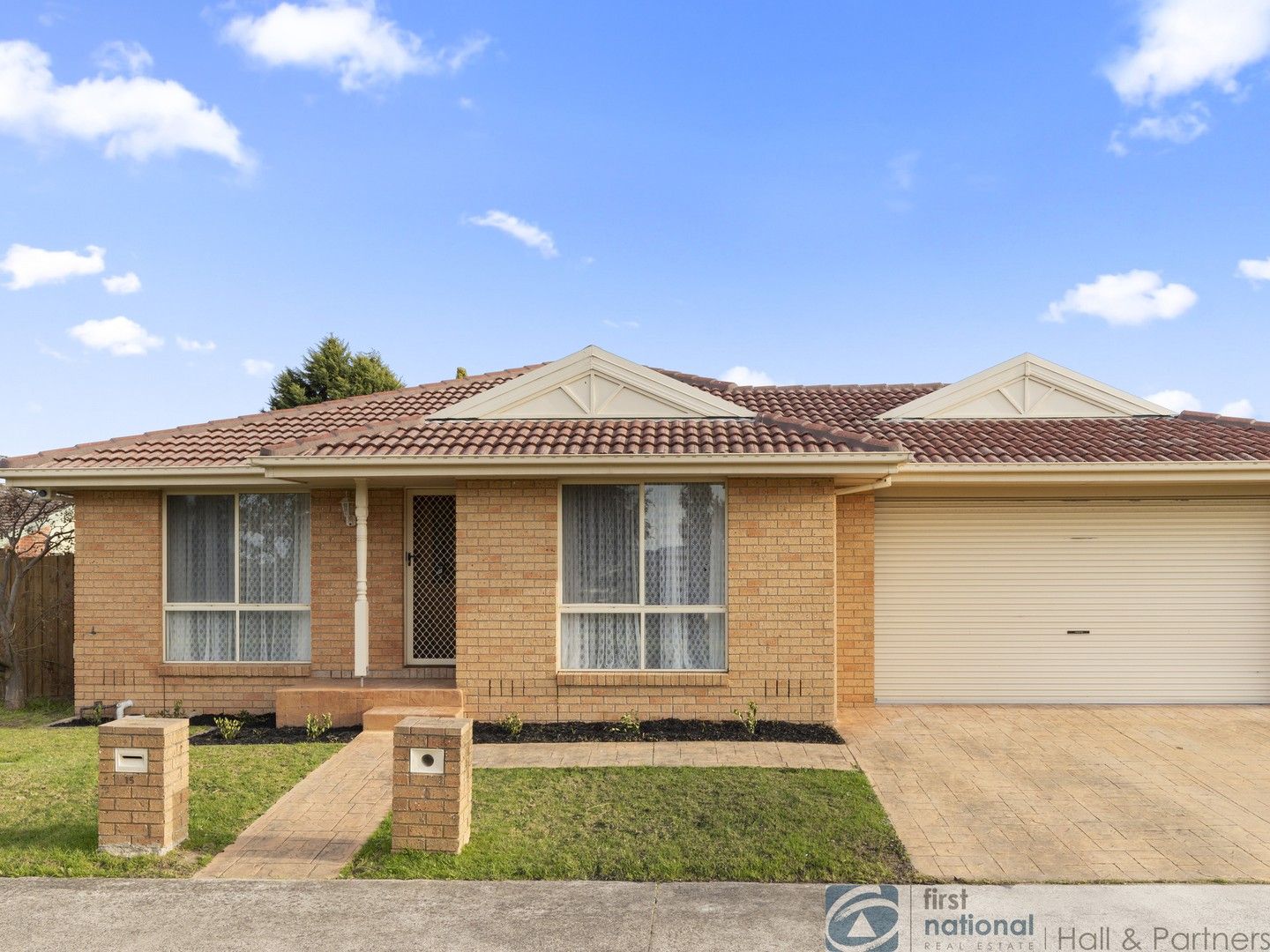 3 bedrooms Apartment / Unit / Flat in 15 Khalil Avenue DANDENONG NORTH VIC, 3175