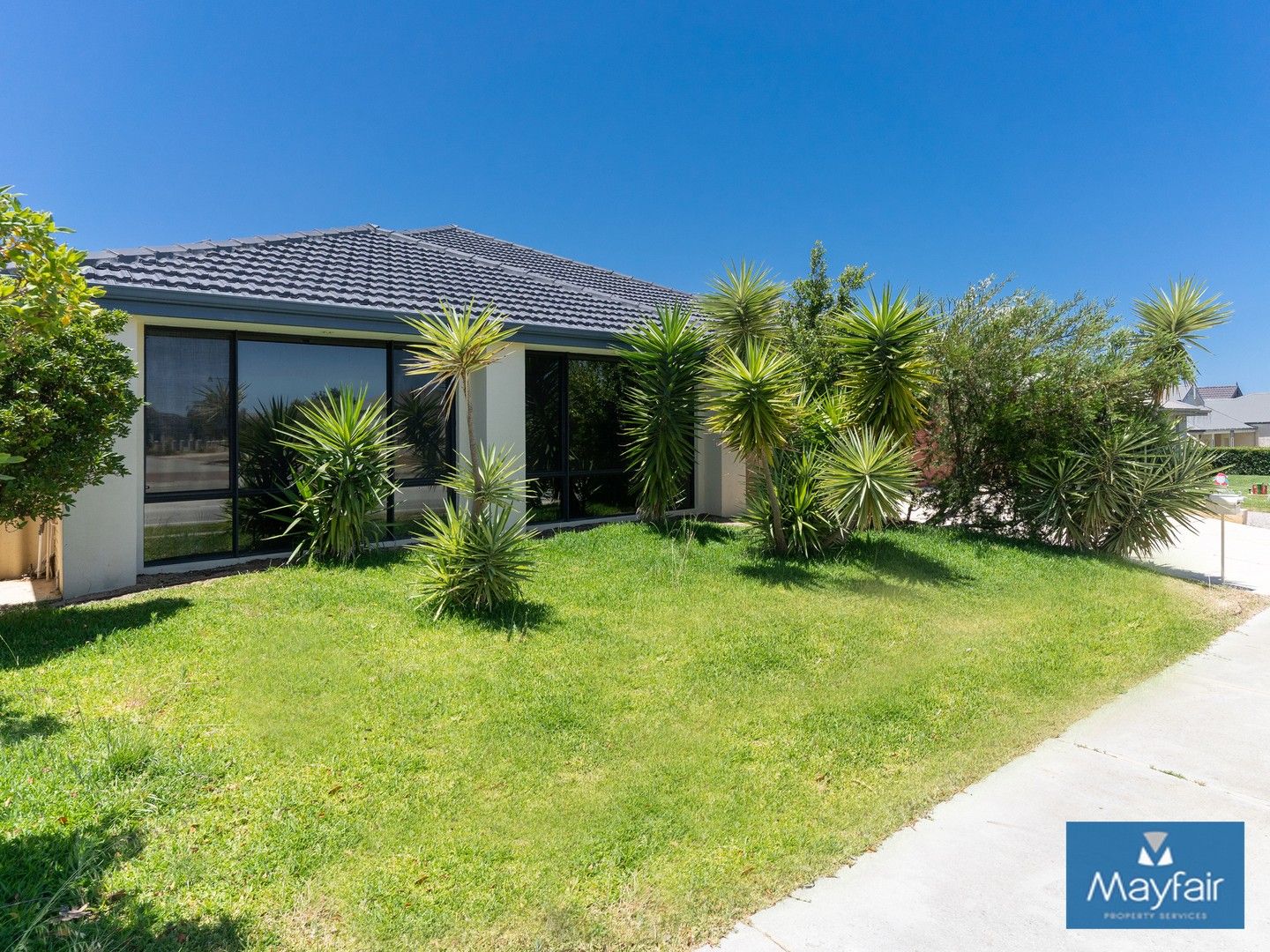 4 bedrooms House in 138 Benenden Avenue BUTLER WA, 6036