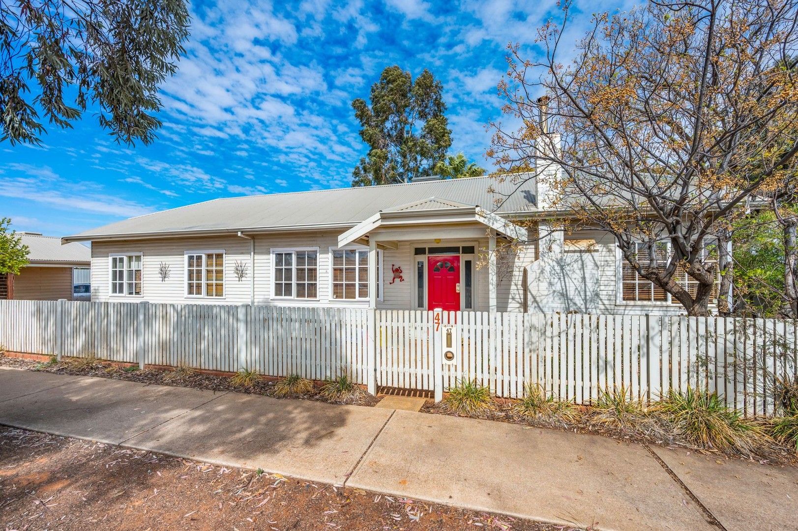 4 bedrooms House in 47 Graeme Street LAMINGTON WA, 6430