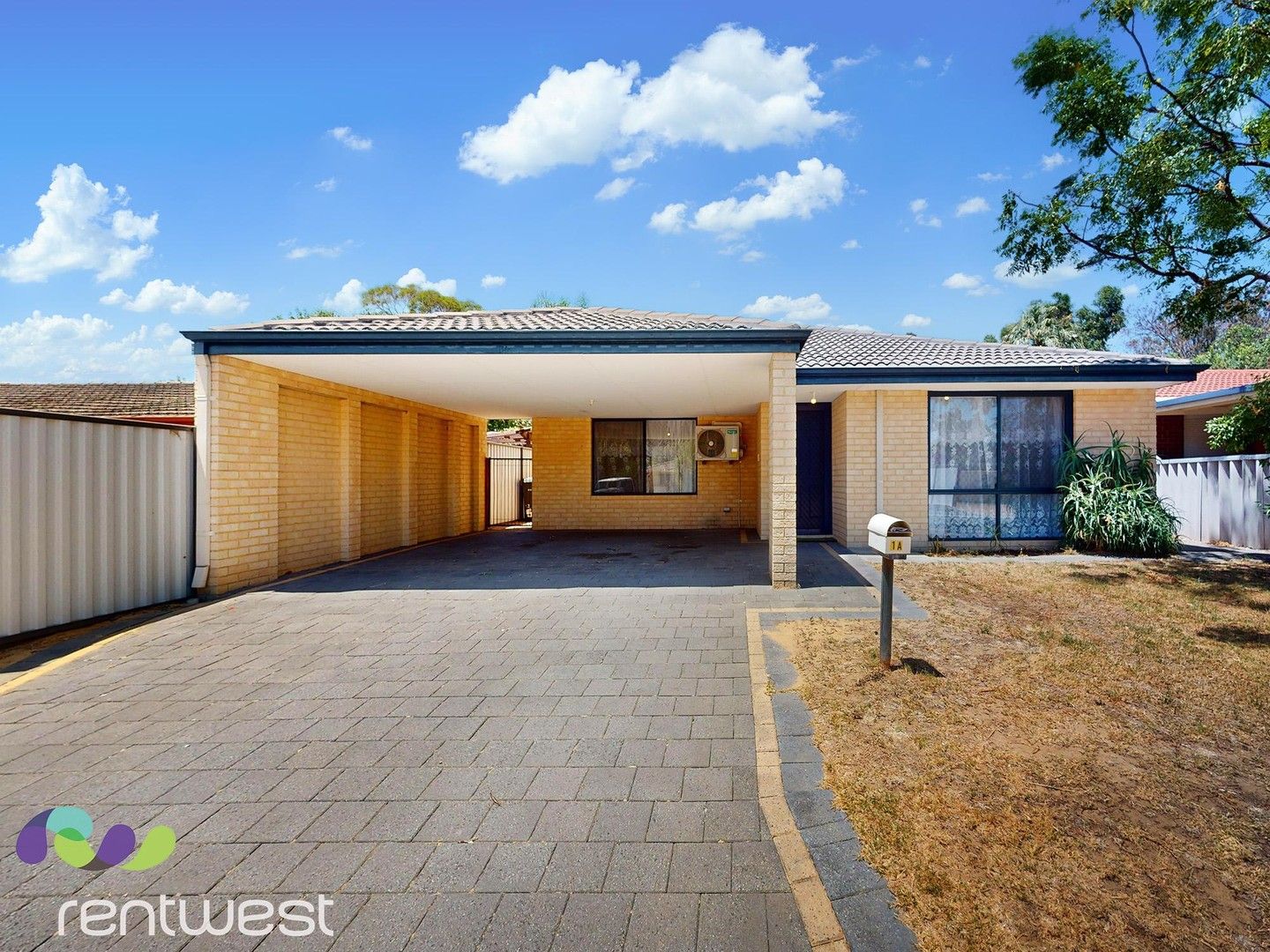 4 bedrooms House in 1A Coonong Place ARMADALE WA, 6112