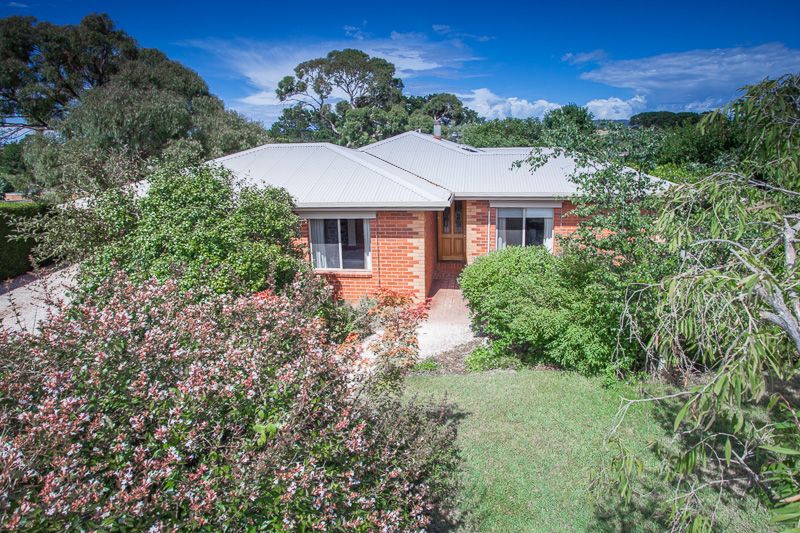 15 Robb Drive, Romsey VIC 3434, Image 0