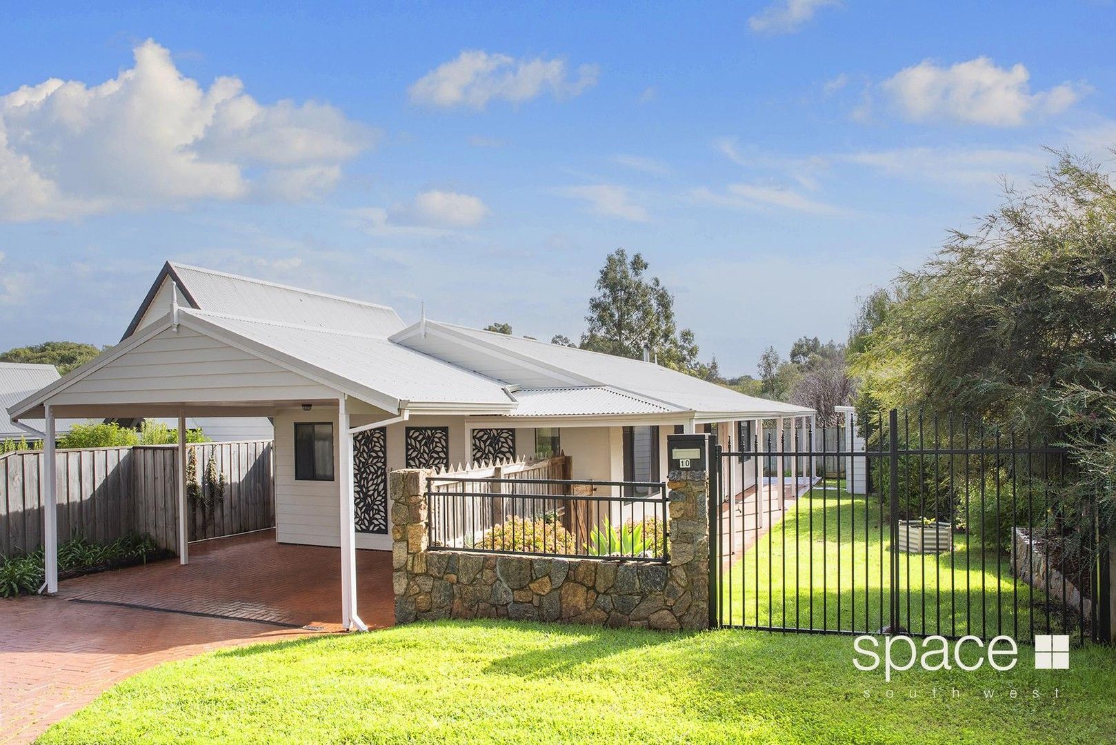 10 Honeyeater Loop, Margaret River WA 6285, Image 0