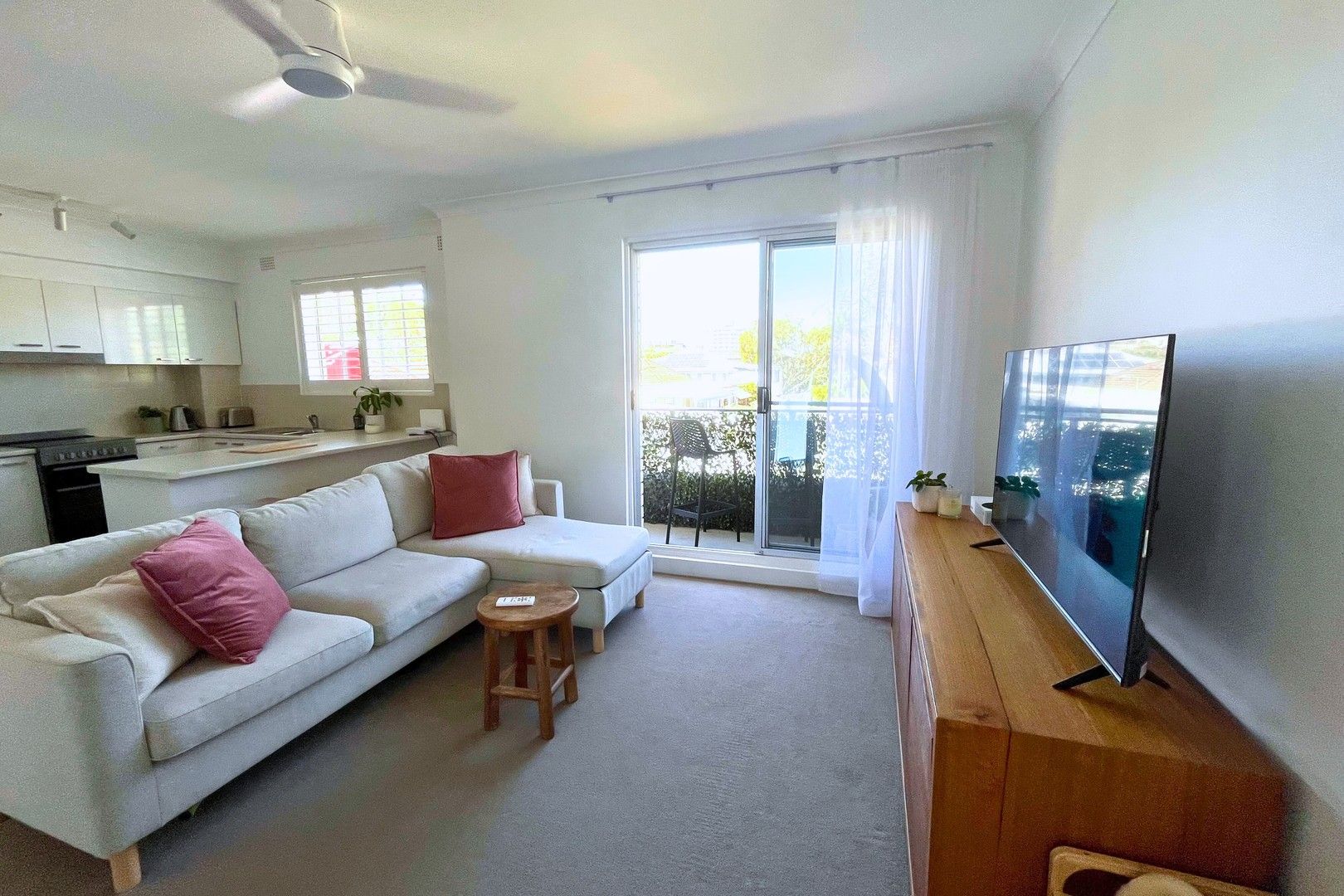 2 bedrooms Apartment / Unit / Flat in 6/15 Ocean View Road FRESHWATER NSW, 2096
