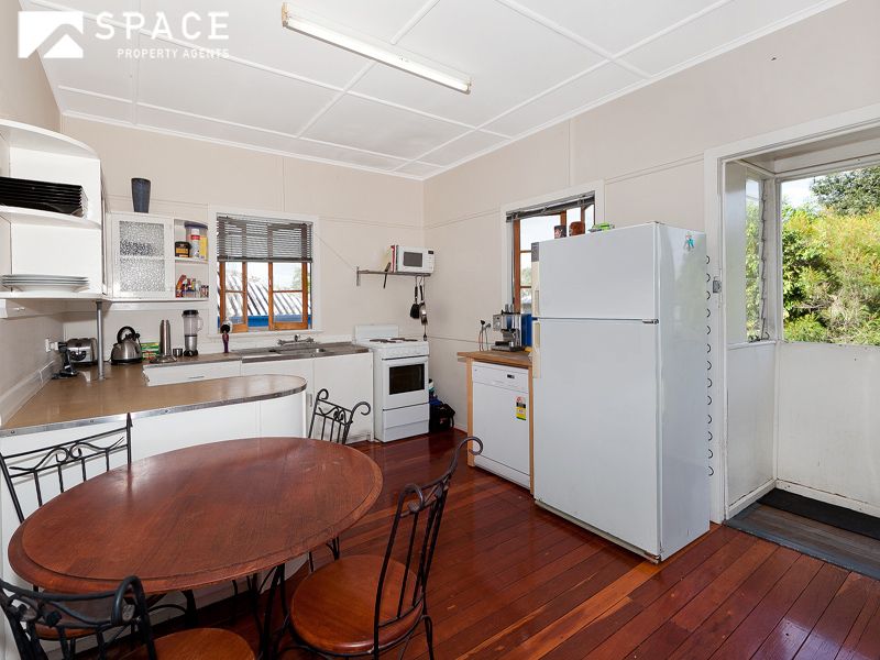 110 Fulcher Road, Red Hill QLD 4059, Image 2