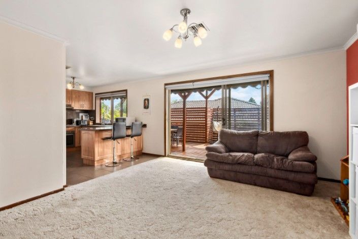 8 Teralba Close, Mill Park VIC 3082, Image 1