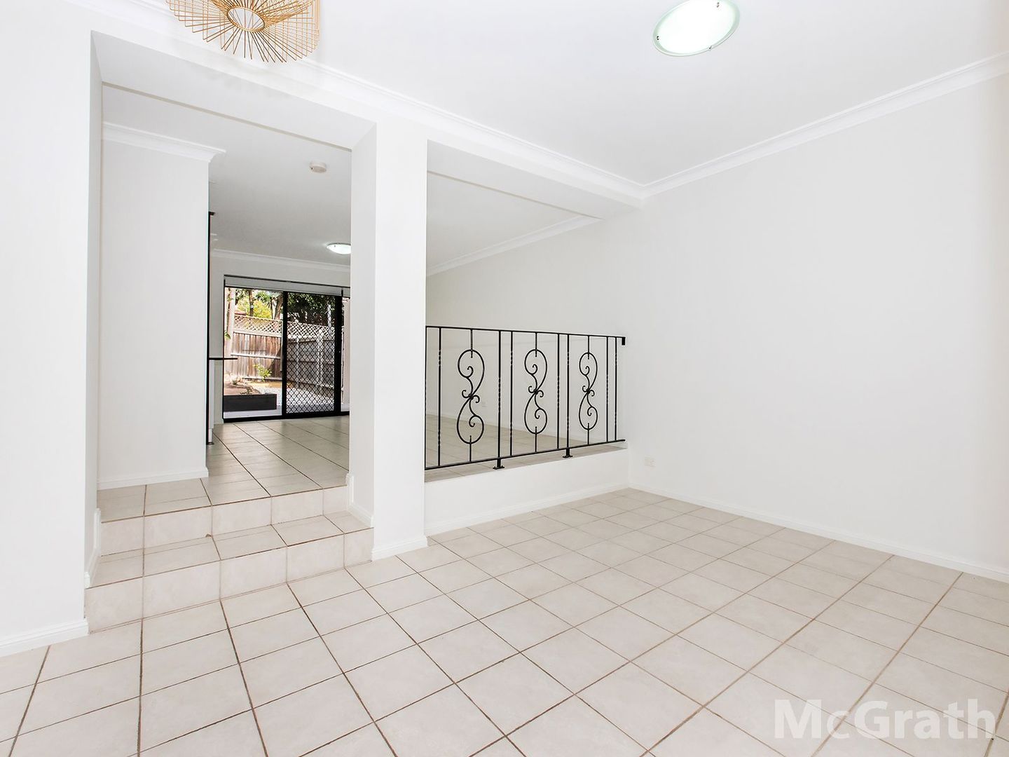 7 Drysdale Avenue, Picnic Point NSW 2213, Image 1