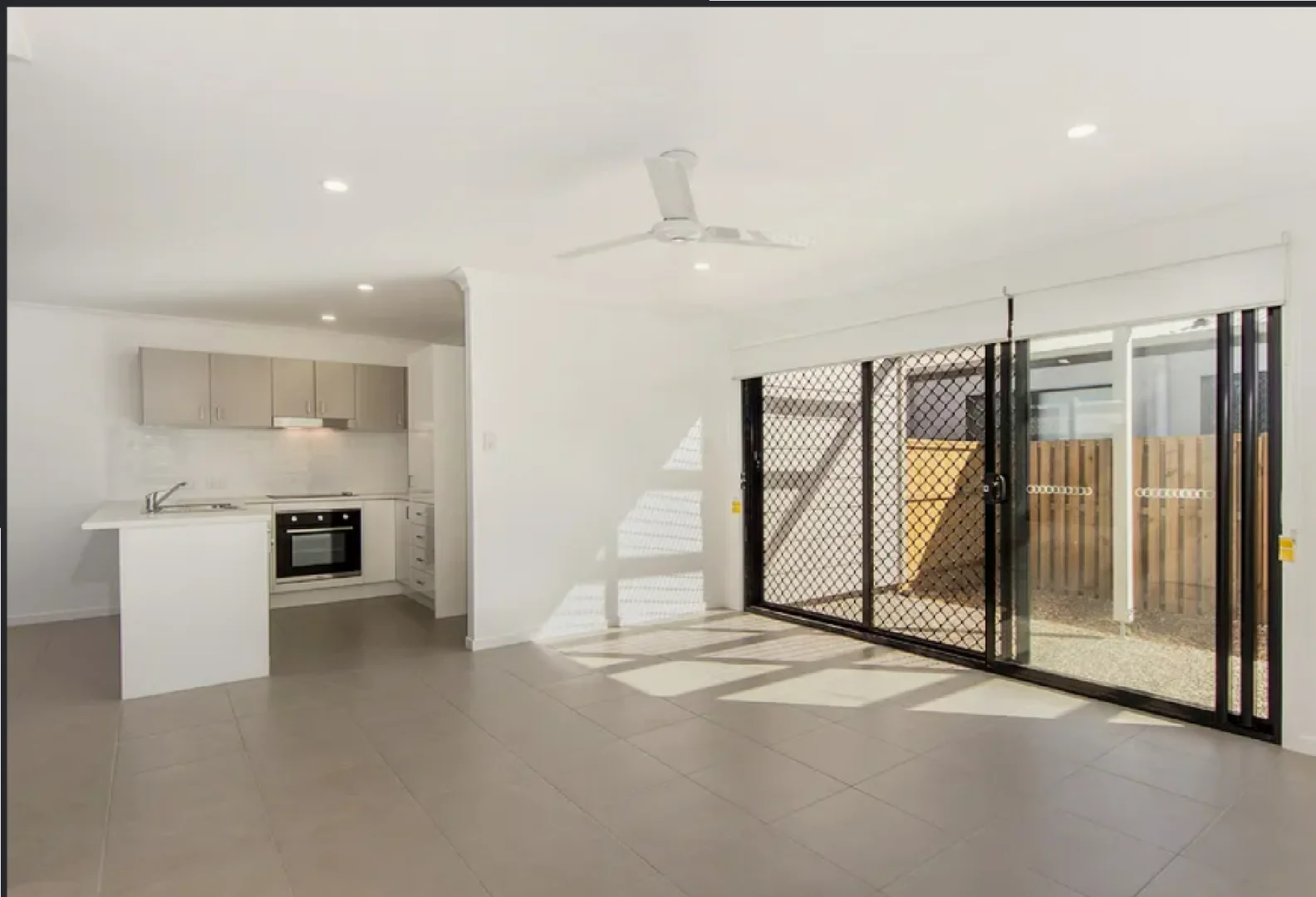 1/20 Appian Wy, Loganlea QLD 4131