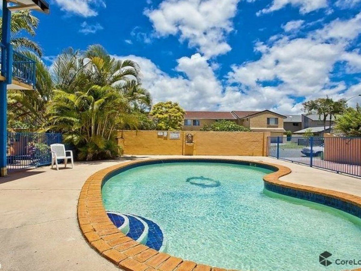 2 bedrooms Apartment / Unit / Flat in 2/20 Duet Drive MERMAID WATERS QLD, 4218