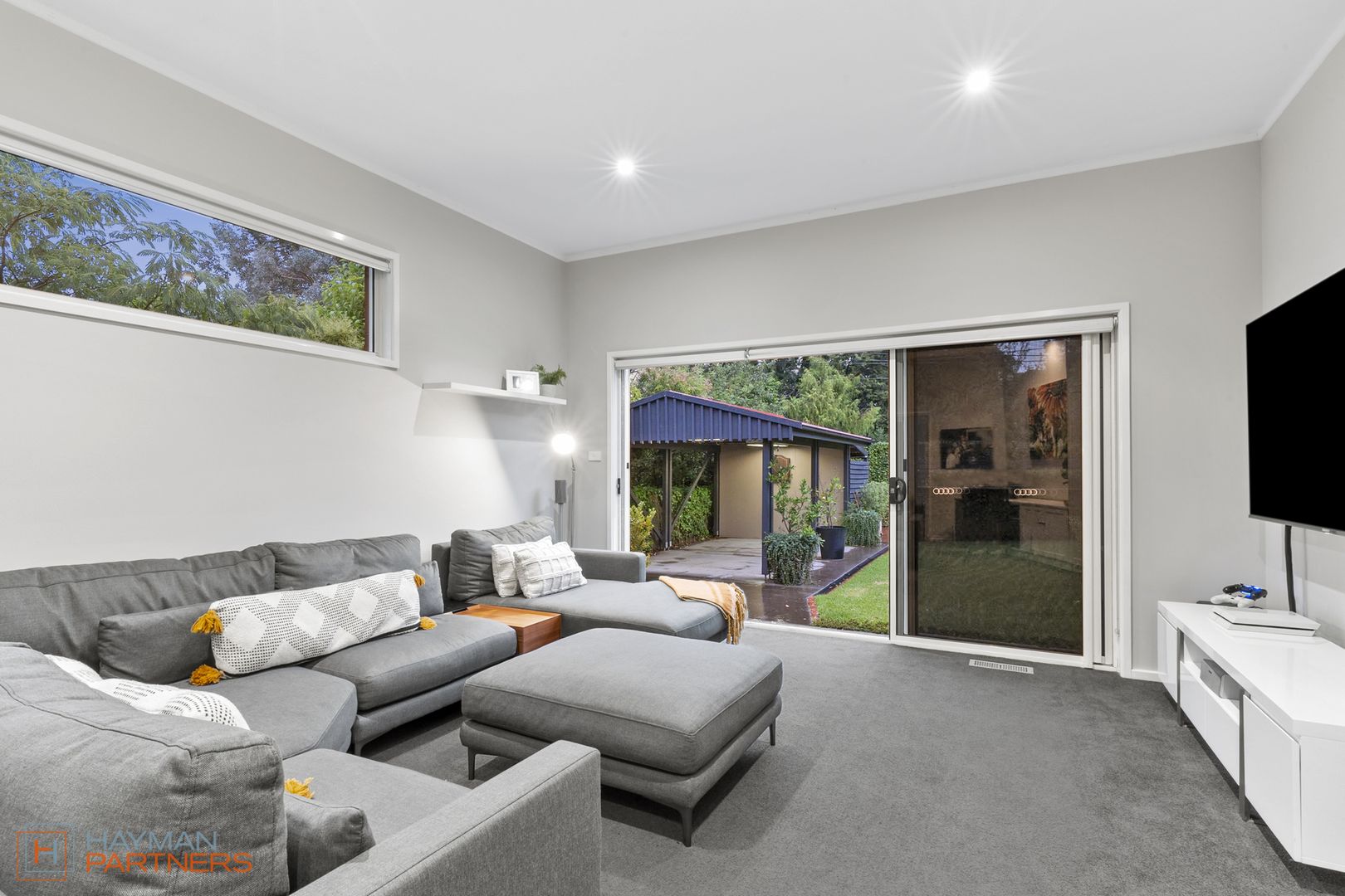 10 Jenkins Street, Curtin ACT 2605, Image 2