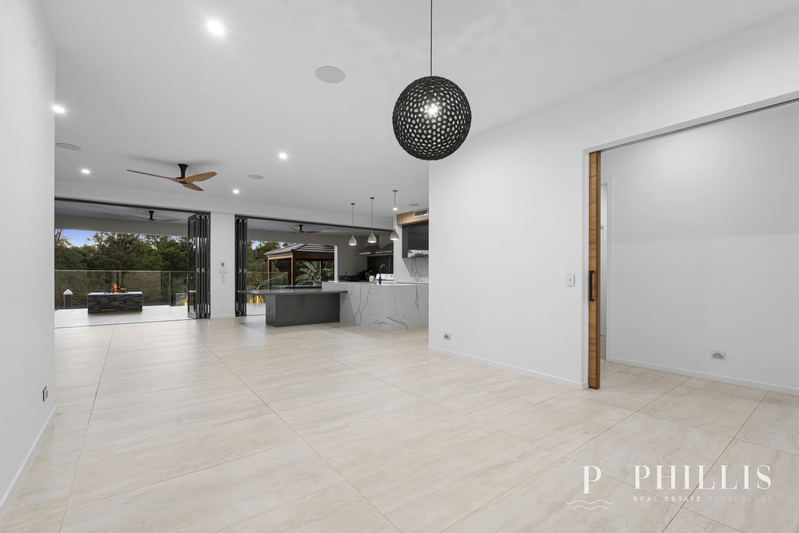 Additional image 94 of 2515 Cressbrook Drive, Hope Island QLD 4212