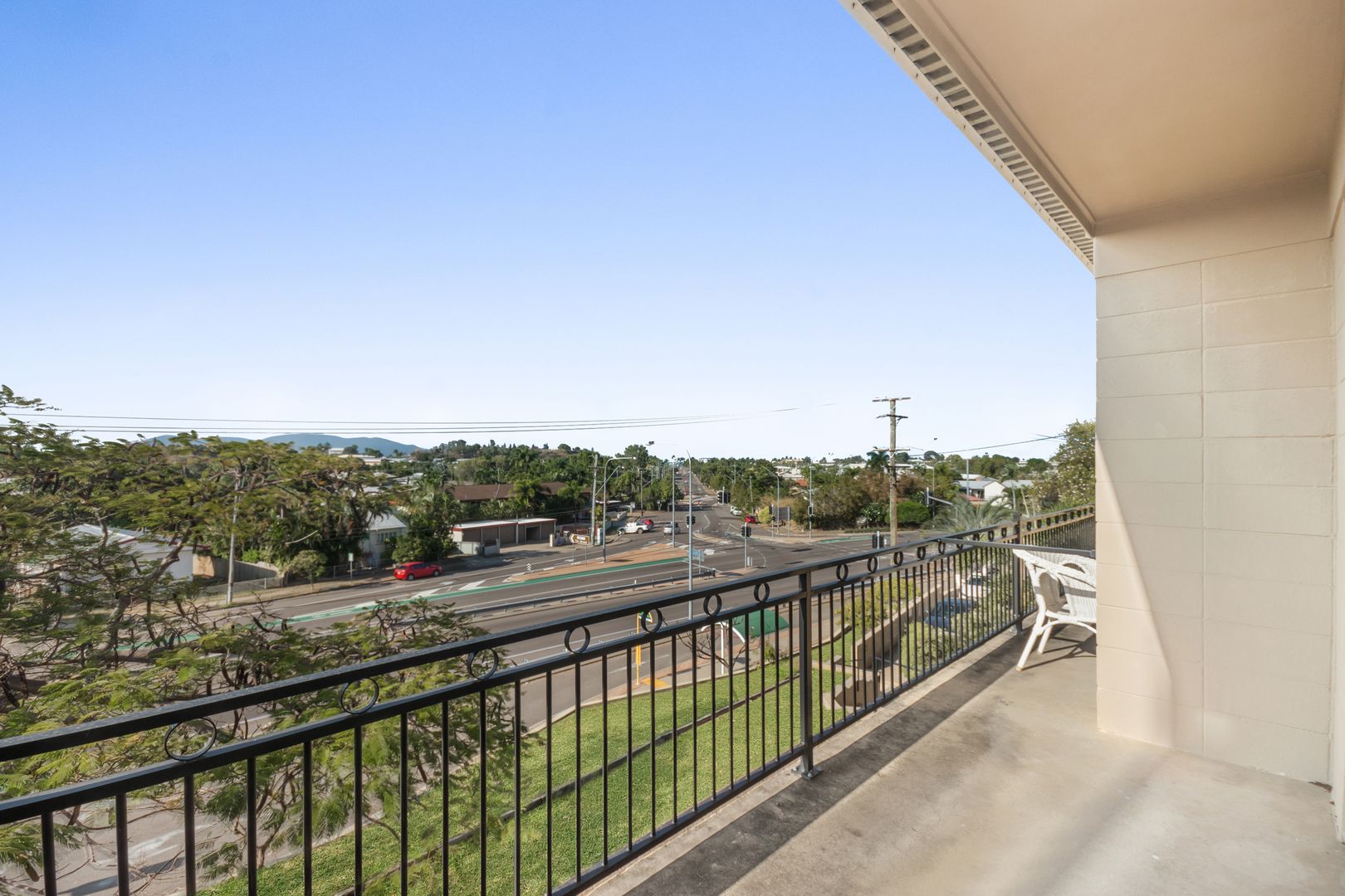 9/2 Bundock Street, Castle Hill QLD 4810, Image 1