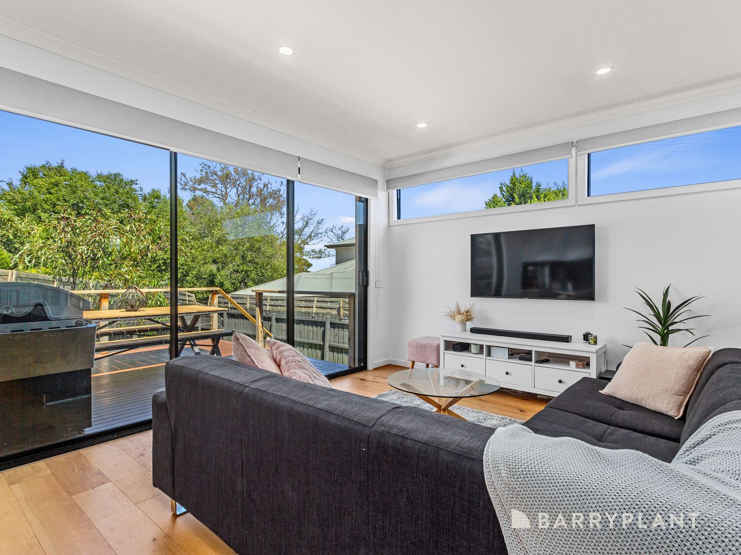 3/8 Roy Court, Boronia VIC 3155, Image 2