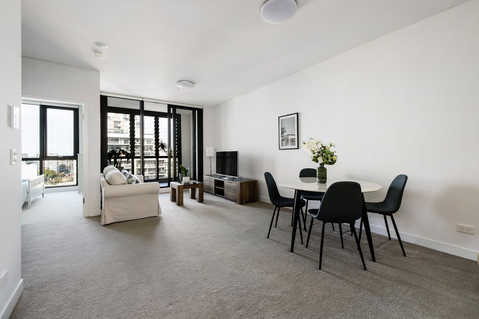 1 bedrooms Apartment / Unit / Flat in 1103/9 Brodie Spark Drive WOLLI CREEK NSW, 2205