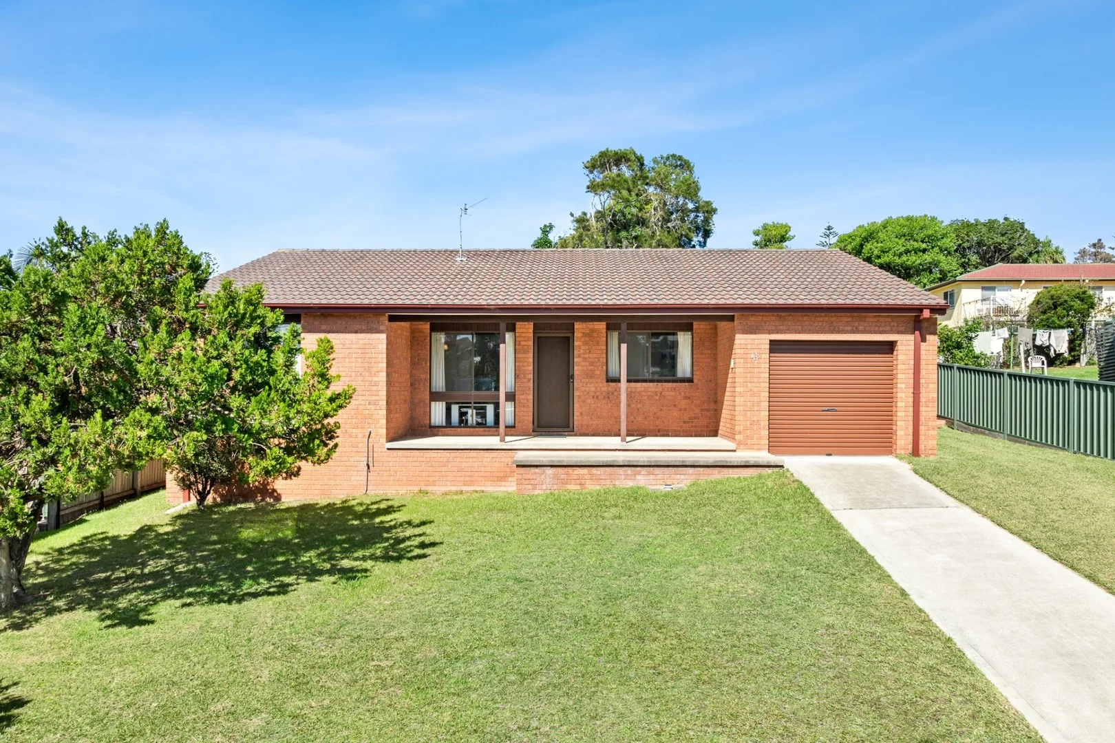 18 Grenville Avenue, Tuross Head NSW 2537