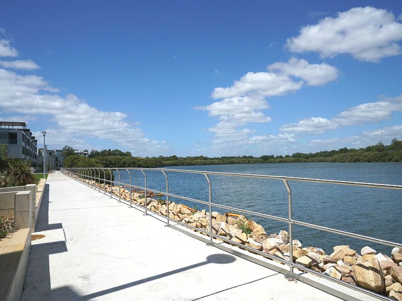 3 bedrooms Apartment / Unit / Flat in 201/22 Hilly Street MORTLAKE NSW, 2137