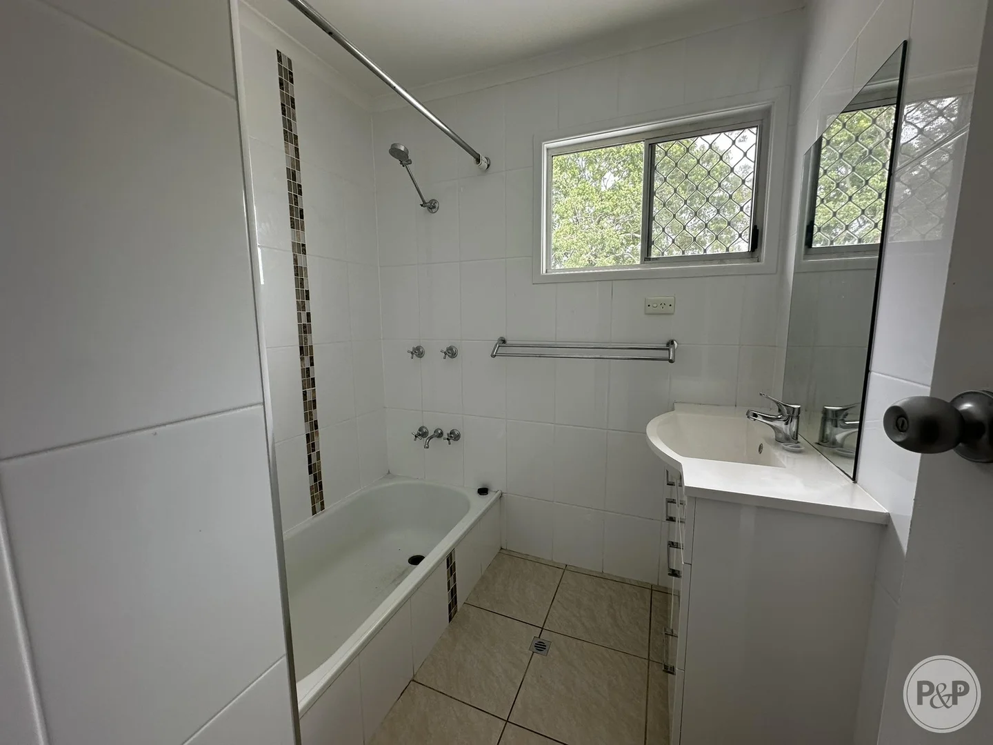 Additional image 4 of 76-80 Allambie Lane, Kelso QLD 4815