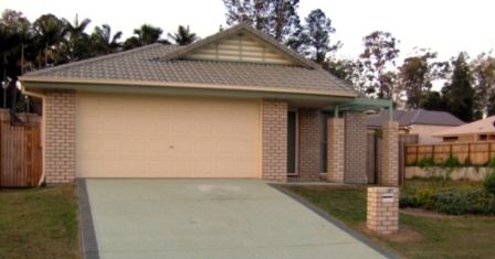 4 bedrooms House in 8 Blueberry Ash Crt BORONIA HEIGHTS QLD, 4124