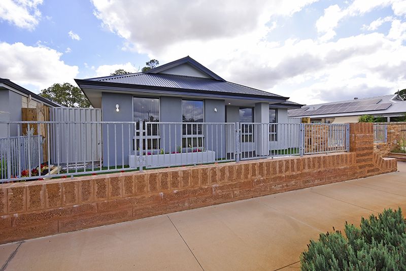 10 Hoffman Cove, The Vines WA 6069, Image 1