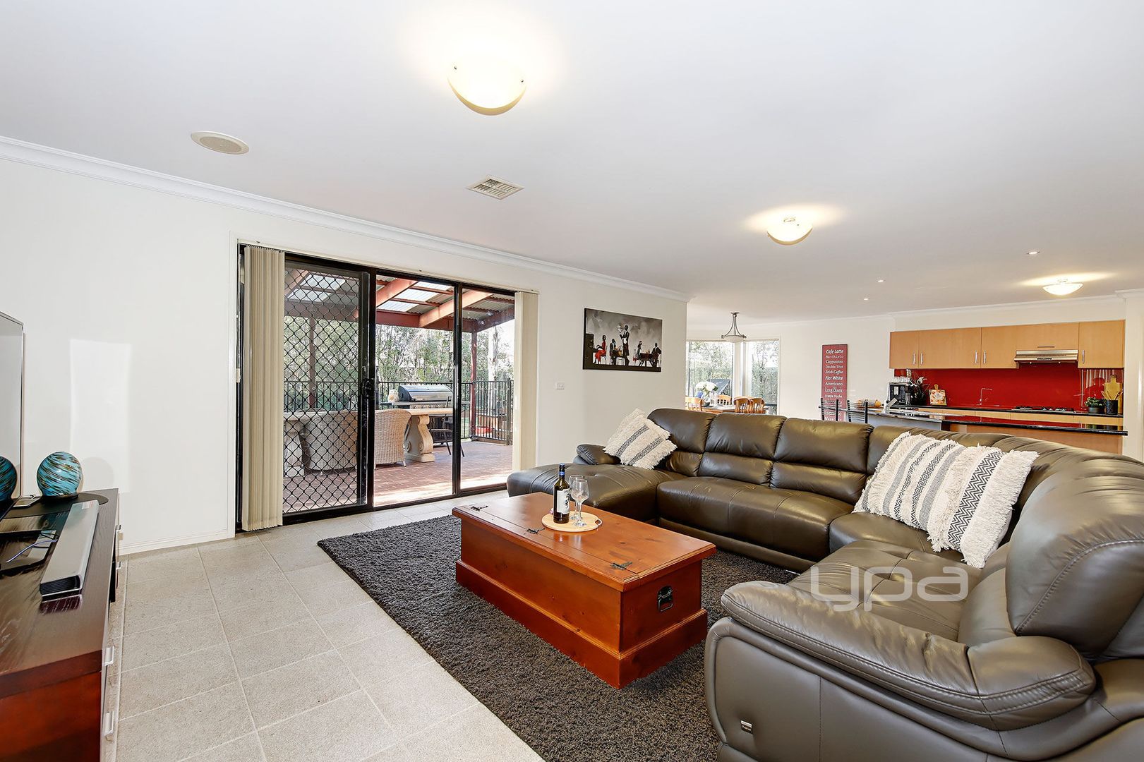 11 Giofches Crescent, Tarneit VIC 3029, Image 2