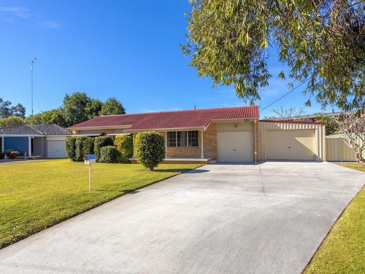 13 Whitby Close, Taree Property History & Address Research Domain
