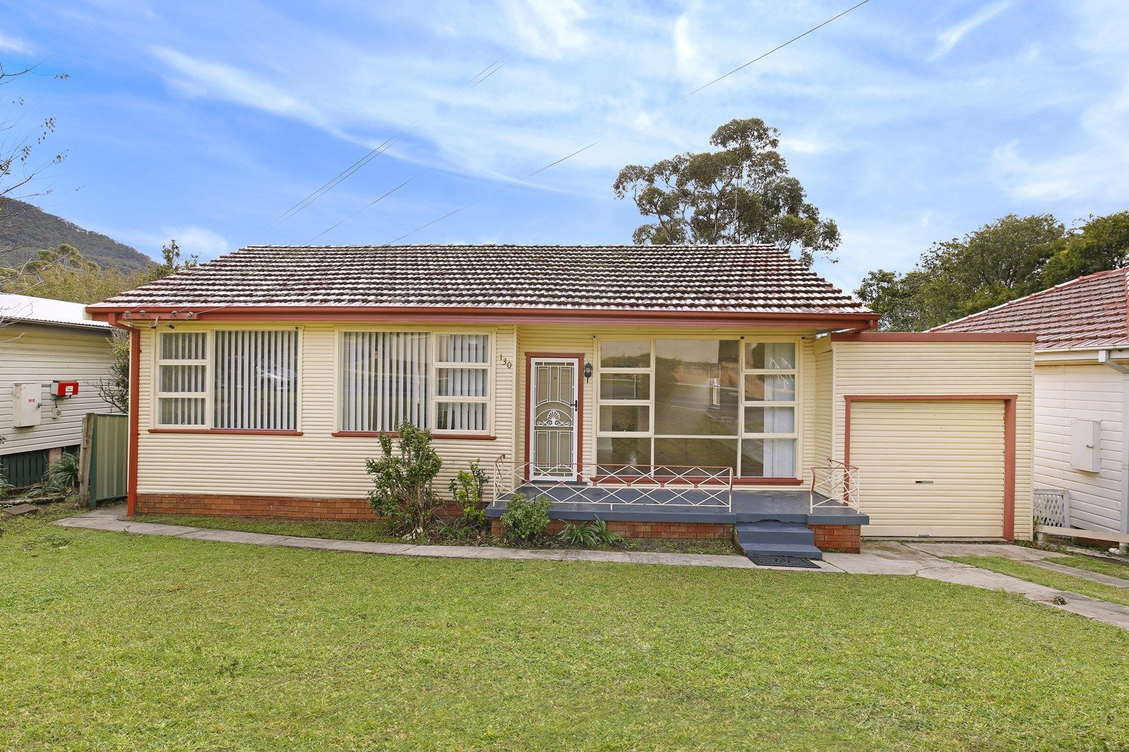 3 bedrooms House in 130 Mount Keira Road WOLLONGONG NSW, 2500