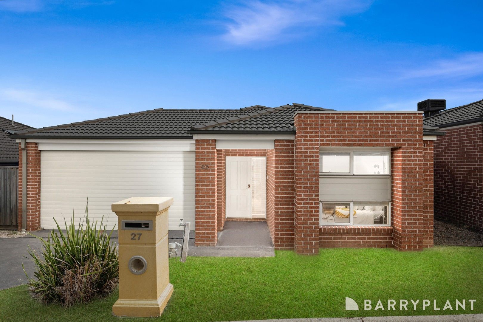 4 bedrooms House in 27 Thaine Way DOREEN VIC, 3754