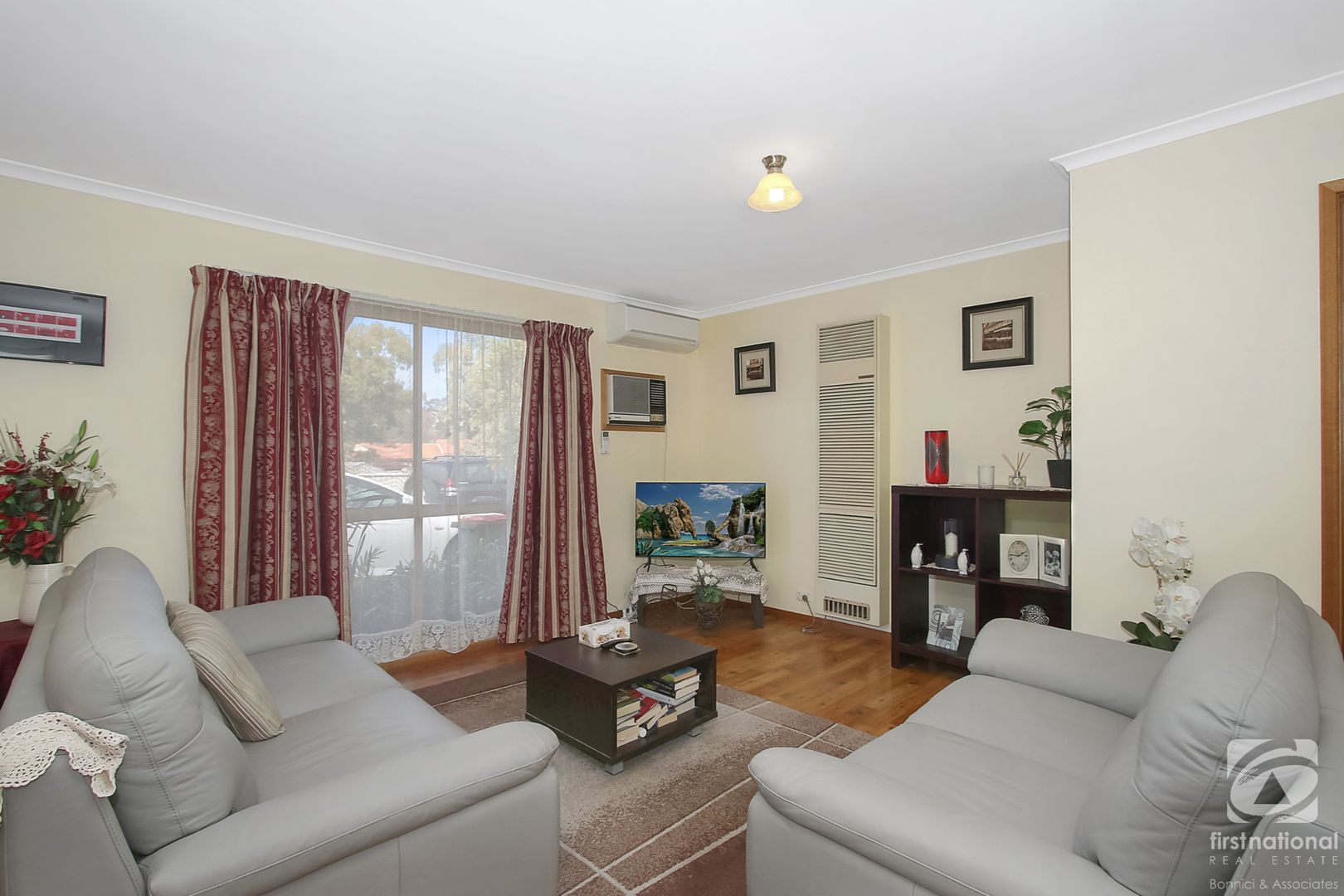 2/11 Emery Court, West Wodonga VIC 3690, Image 2