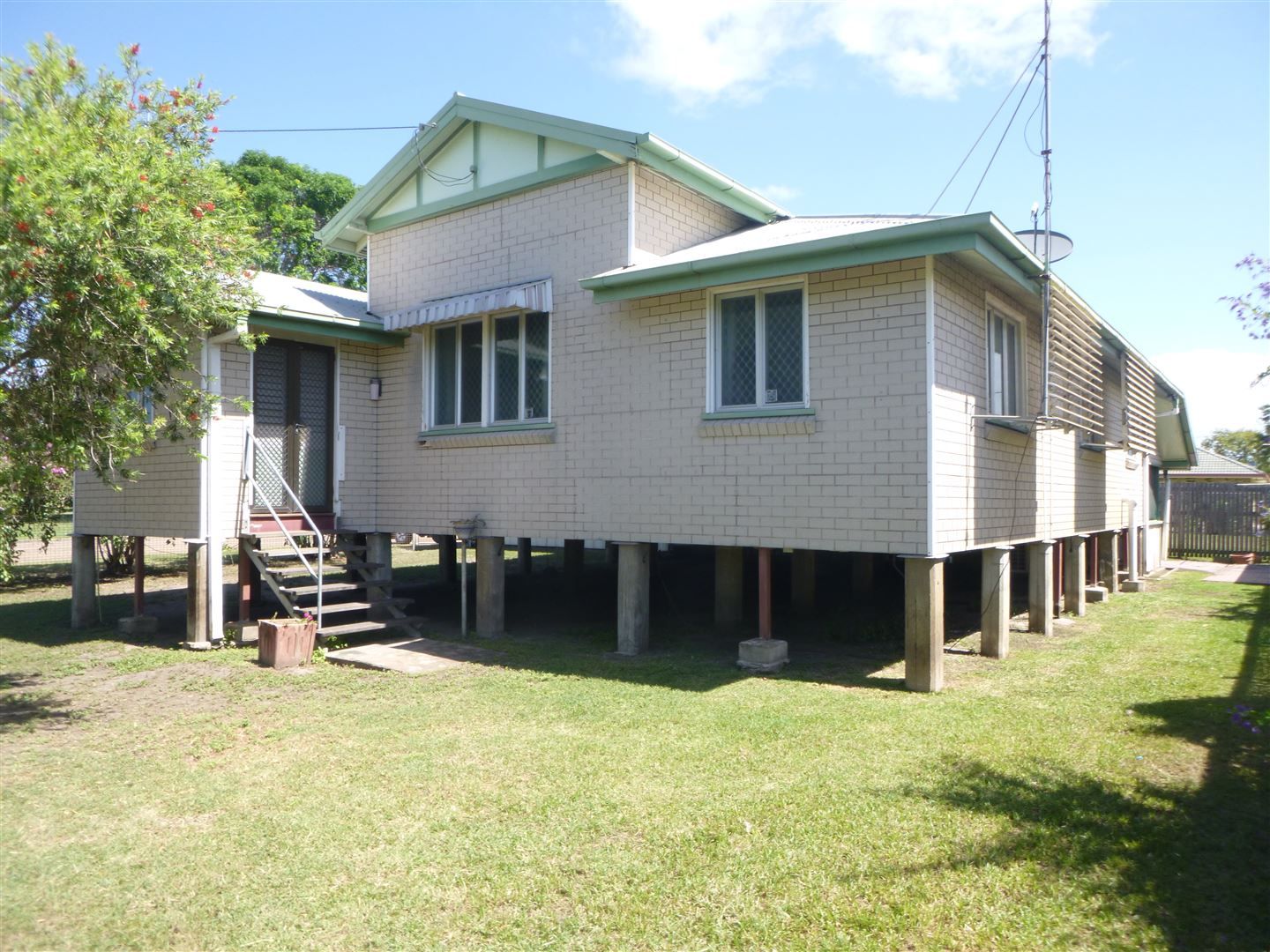 3 bedrooms House in  AYR QLD, 4807
