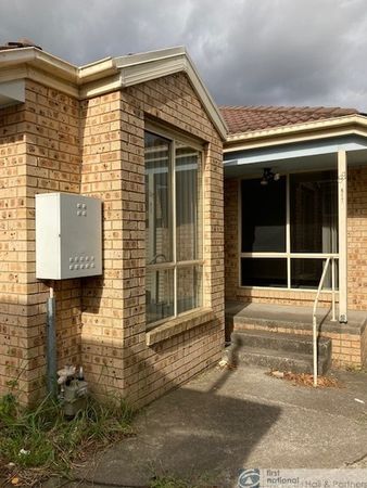 3 bedrooms Apartment / Unit / Flat in 2/89 Gladstone Road DANDENONG NORTH VIC, 3175