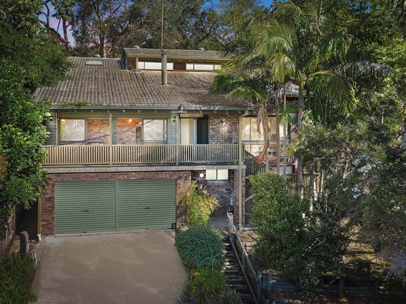 4 Dan Place, Forresters Beach NSW 2260