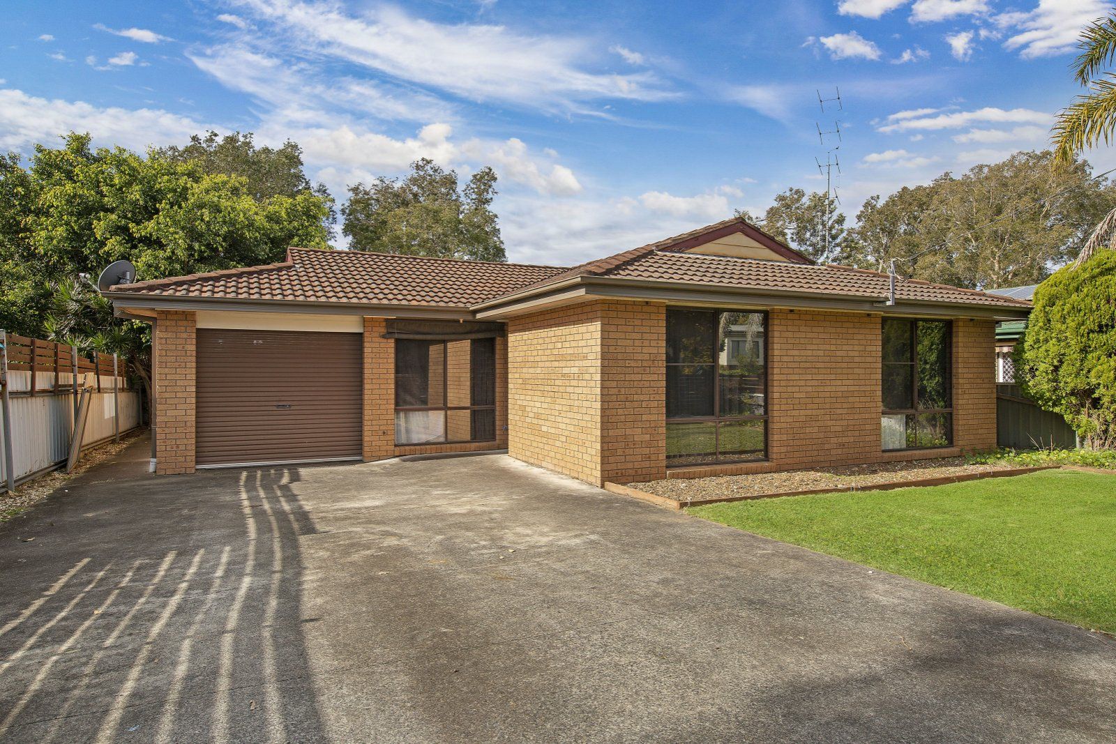 4 bedrooms House in 49 Delia Avenue BUDGEWOI NSW, 2262